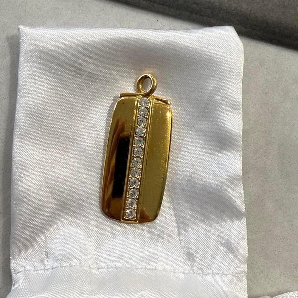 Liz Claiborne Gold Tone Rhinestone Bar Pendant Charm Rectangle Necklace Pendant